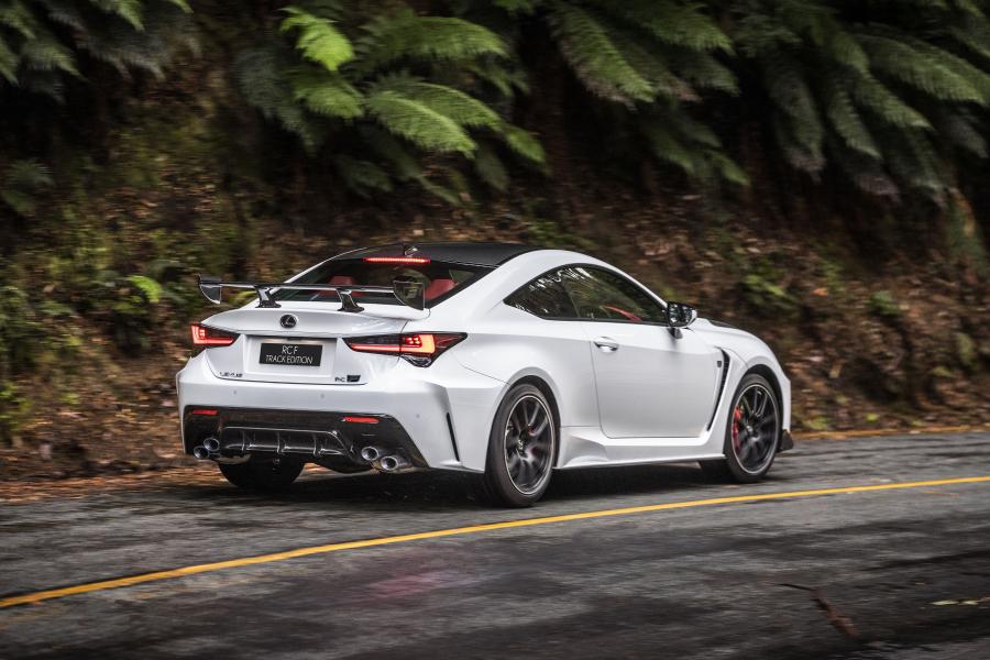  Lexus RC F Track Edition 2019 года  (AU) (фото 17 из 32)